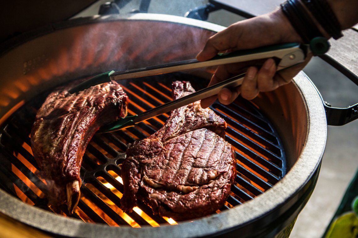 Webversion-Steak_BigGreenEgg_2018M04_07.jpg